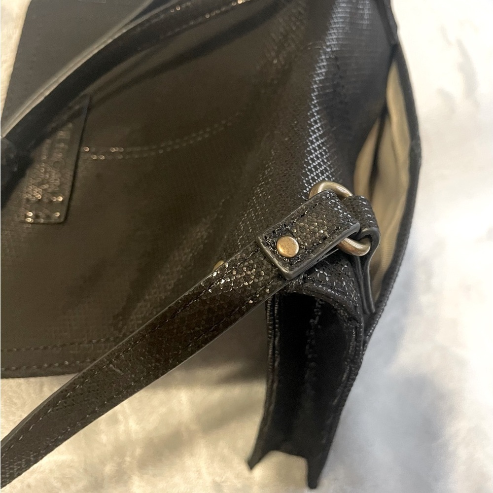 American Leather Co Black Leather Crossbody Bag - Picture 9 of 9